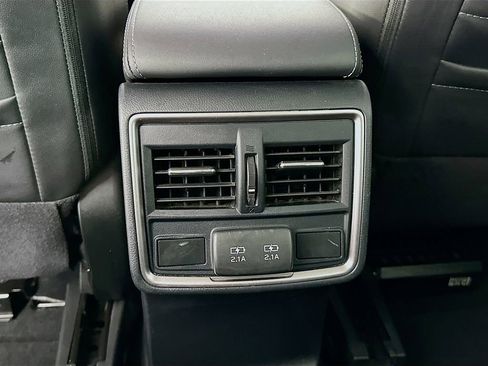 Used 2022 Subaru Forester Limited w/ Popular Package #3 image 26