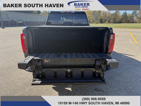 Used 2024 GMC Sierra 2500 Denali w/ Denali Reserve Package image 7