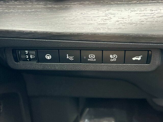 Used 2023 Nissan Ariya AWD/4WD image 32