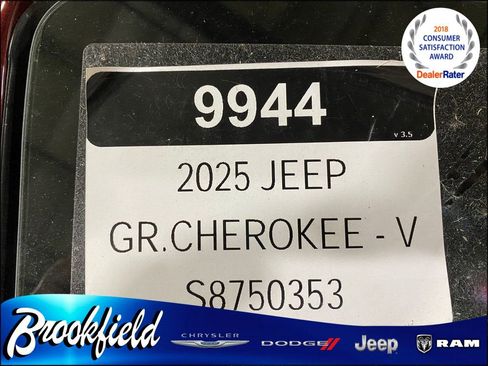 New 2025 Jeep Grand Cherokee L Altitude image 37