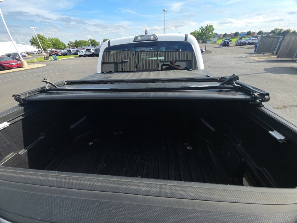 Used 2019 Toyota Tacoma TRD Sport w/ Technology Package AWD/4WD image 10