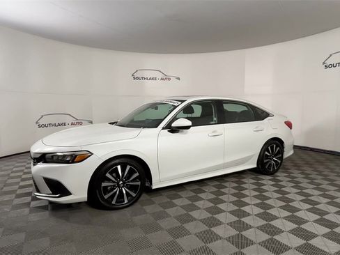 Used 2023 Honda Civic EX image 4