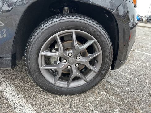 Used 2020 Jeep Grand Cherokee Limited X image 40