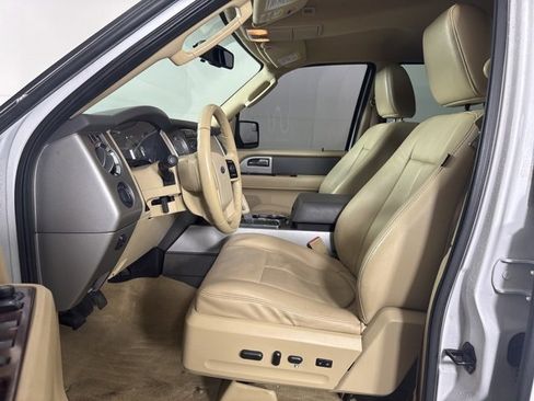 Used 2013 Ford Expedition EL XLT image 11