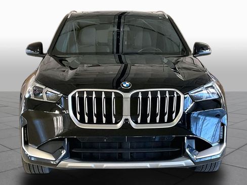 Used 2025 BMW X1 xDrive28i AWD/4WD image 3
