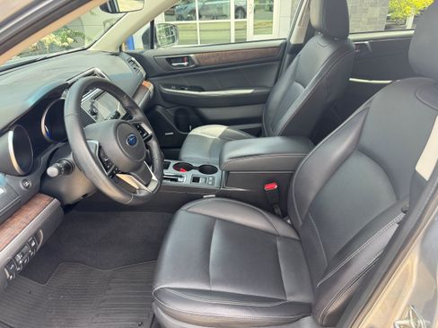 Used 2018 Subaru Outback 2.5i Limited AWD/4WD image 9