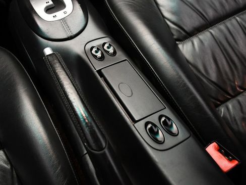 Used 2003 Porsche 911 Turbo image 25