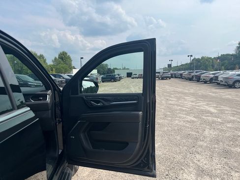 Used 2023 GMC Yukon Denali AWD/4WD image 36