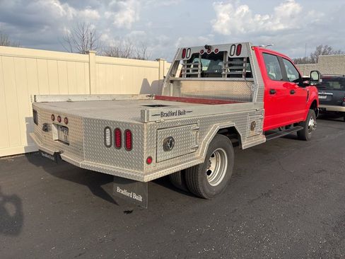 Used 2020 Ford F350 XL w/ Power Equipment Group image 3