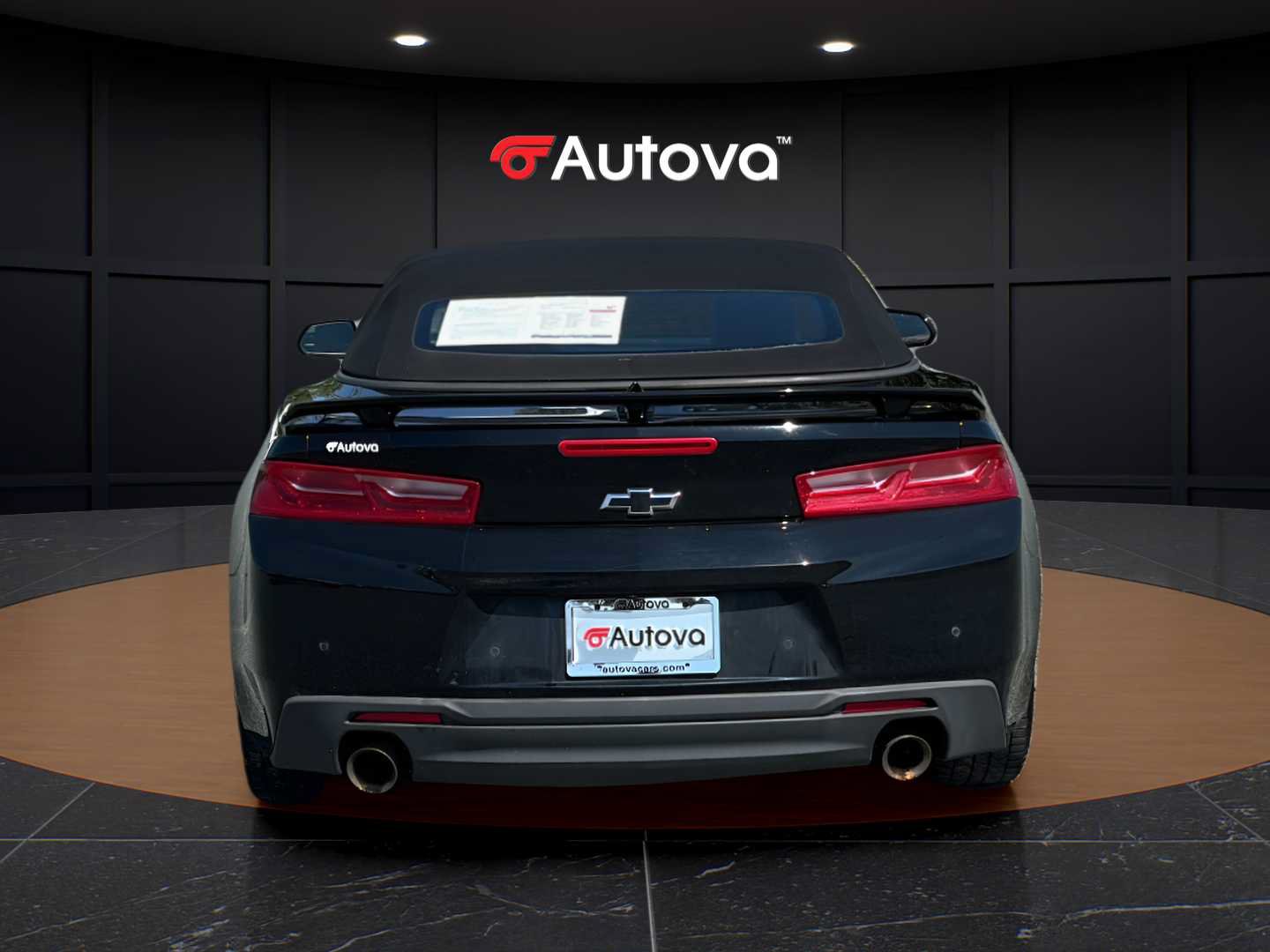 Used 2017 Chevrolet Camaro LT RWD image 4