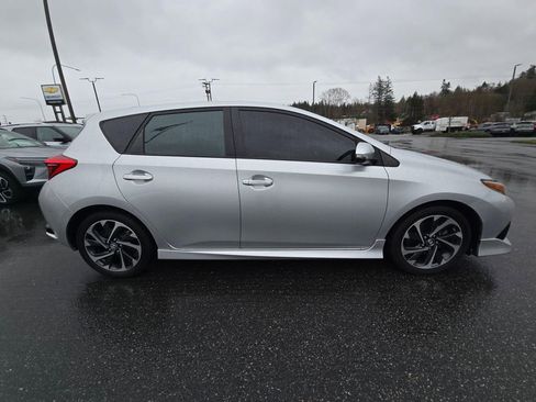 Used 2017 Toyota Corolla iM w/ All-Weather Mat Package image 2