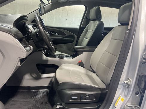 Certified 2022 GMC Terrain SLT w/ Tech Package AWD/4WD image 20