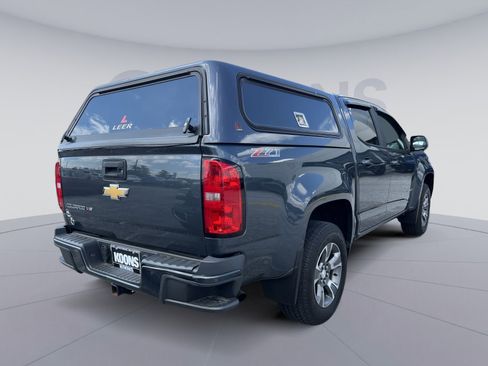 Used 2017 Chevrolet Colorado Z71 AWD/4WD image 5