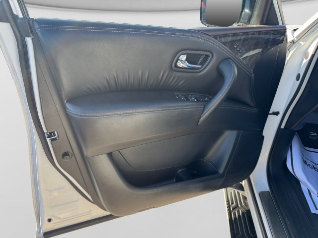 Used 2023 Nissan Armada Platinum w/ Captain's Chairs Package AWD/4WD image 10
