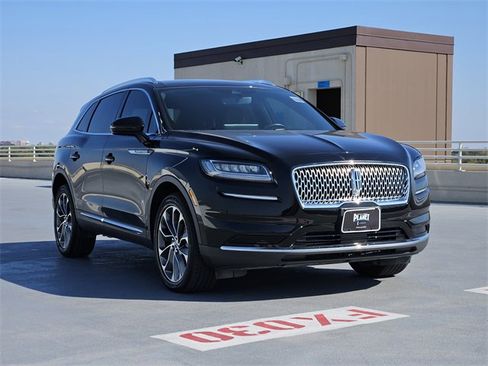 Certified 2023 Lincoln Nautilus Reserve image 3