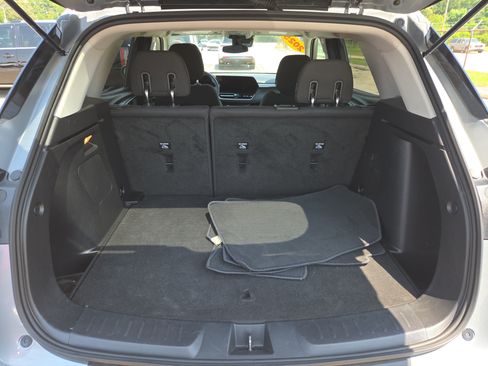 Used 2025 Chevrolet TrailBlazer LT AWD/4WD image 9