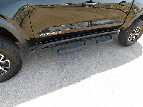Used 2023 GMC Canyon AT4X AWD/4WD image 15