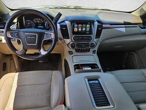 Used 2018 GMC Yukon Denali AWD/4WD image 17