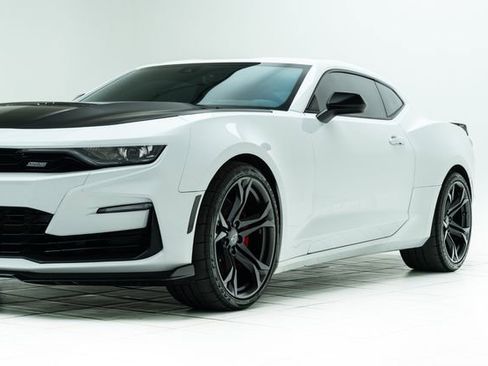 Used 2023 Chevrolet Camaro SS image 9