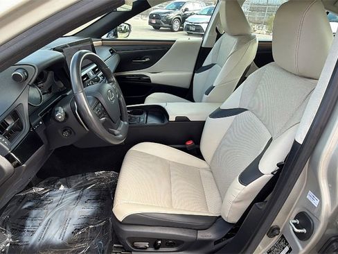 Used 2023 Lexus ES 350 w/ Premium Package image 16