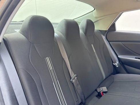 Used 2021 Hyundai Elantra SEL FWD image 32