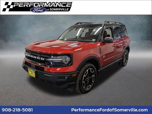 Used 2023 Ford Bronco Sport Outer Banks AWD/4WD image 1