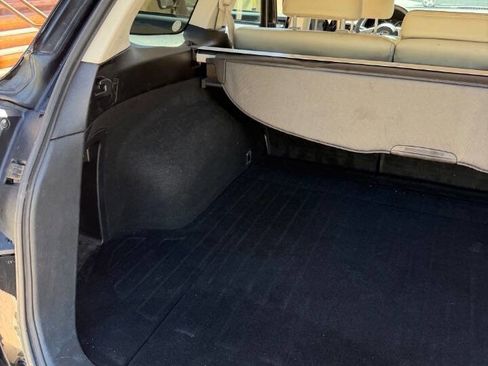 Used 2011 Subaru Outback 3.6R Limited image 19