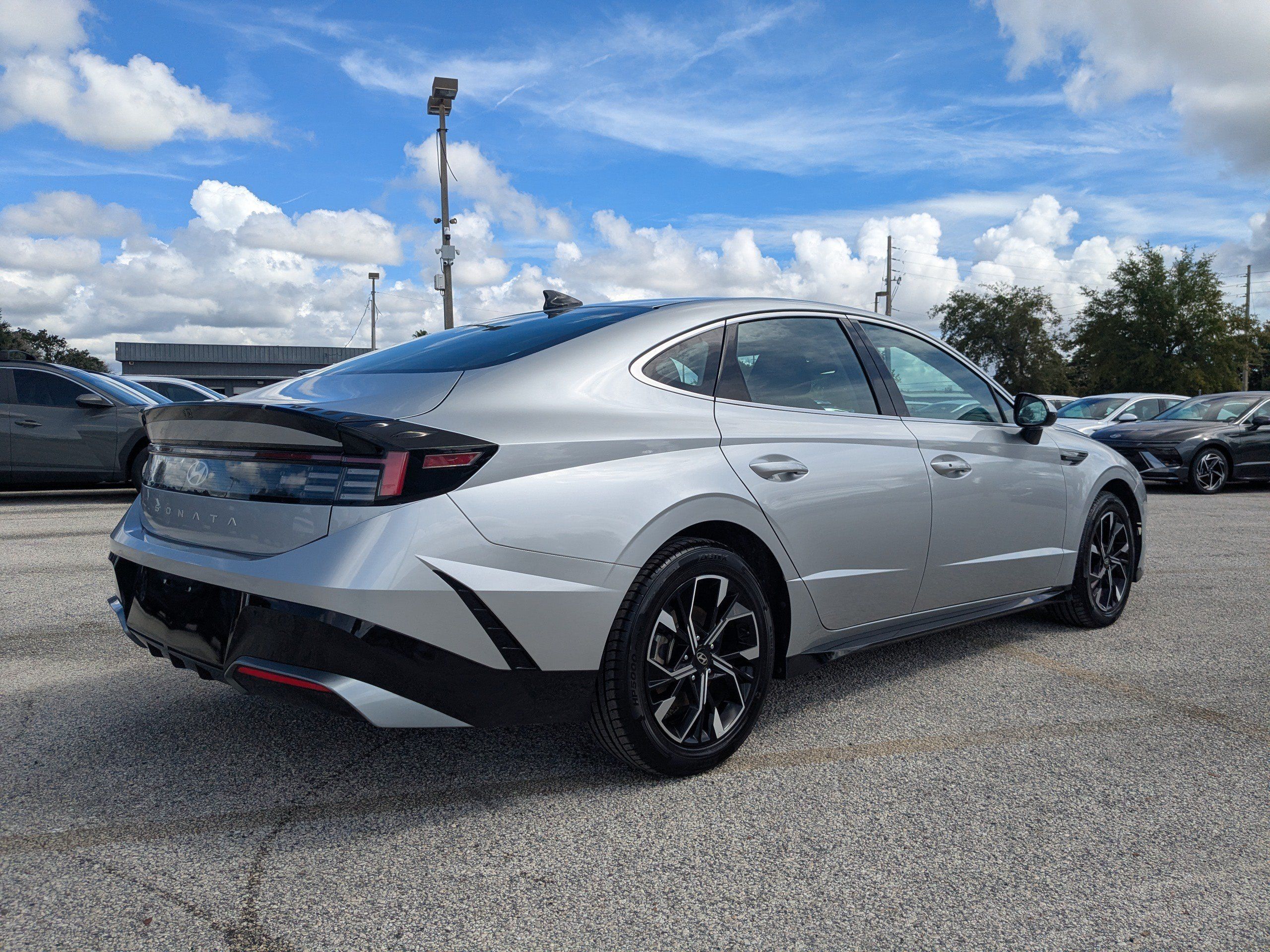 Certified 2025 Hyundai Sonata SEL FWD image 5
