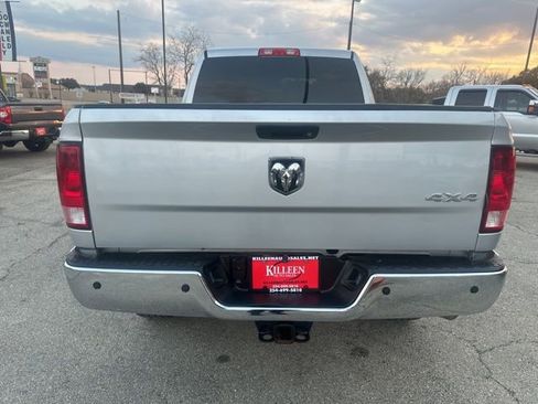 Used 2017 RAM 2500 Tradesman w/ Chrome Appearance Group image 16