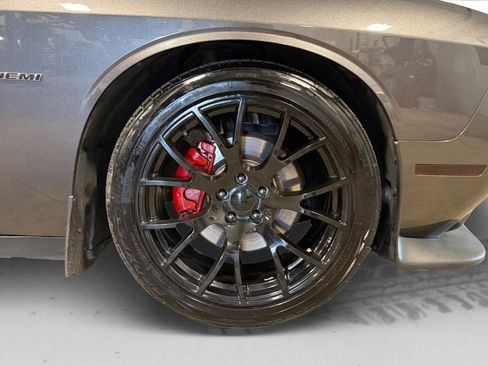 Used 2015 Dodge Challenger R/T w/ Quick Order Package 22D R/T RWD image 51