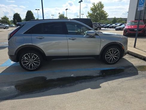 Certified 2024 Cadillac XT4 Sport w/ Technology Package AWD/4WD image 6