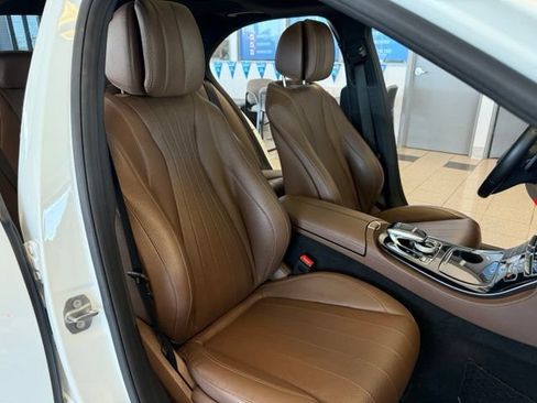 Used 2017 Mercedes-Benz E 300 image 27