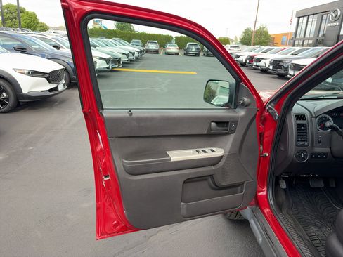 Used 2009 Ford Escape XLT AWD/4WD image 13
