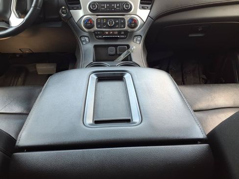 Used 2019 GMC Yukon SLT w/ Premium Edition RWD image 18