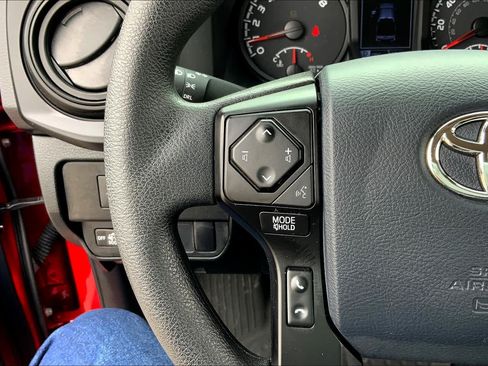 Used 2020 Toyota Tacoma SR w/ SR Convenience Package RWD image 22