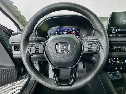 Used 2025 Honda Accord LX image 11