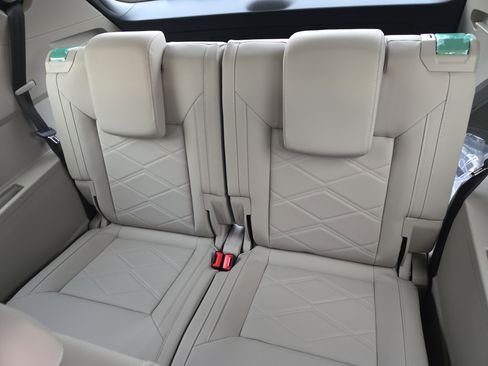 New 2026 Volkswagen Atlas SE FWD image 7