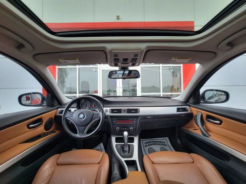 Used 2011 BMW 335i Sedan RWD image 9