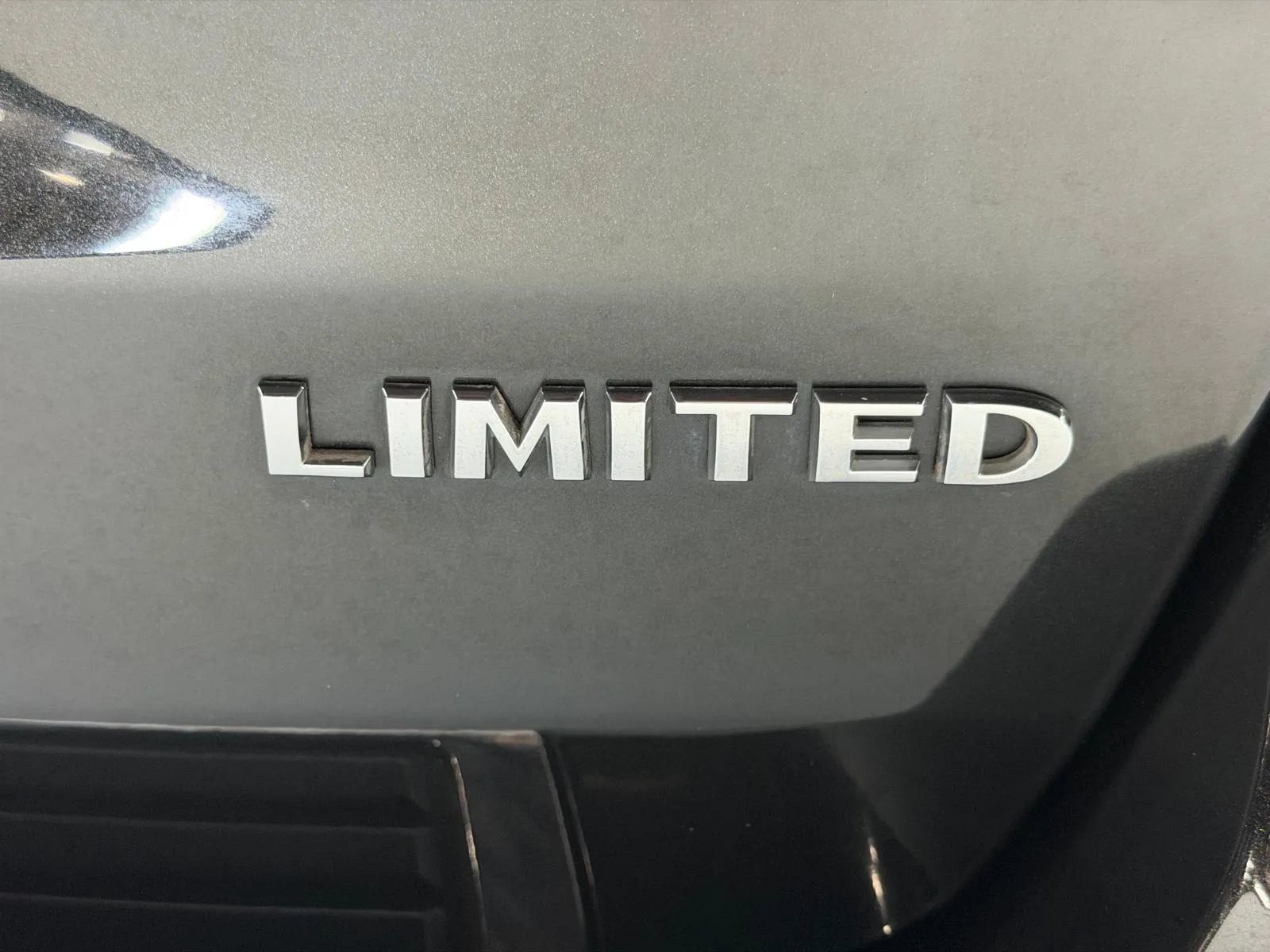 Used 2014 Jeep Grand Cherokee Limited RWD image 10
