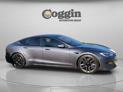 Used 2022 Tesla Model S AWD/4WD image 8