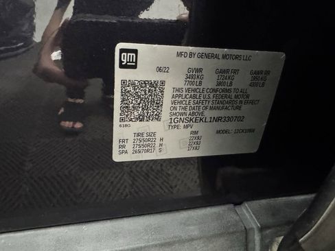 Used 2022 Chevrolet Suburban RST w/ Sport Performance Package image 31