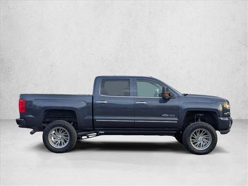 Used 2018 Chevrolet Silverado 1500 LTZ Z71 w/ Centennial Edition image 4