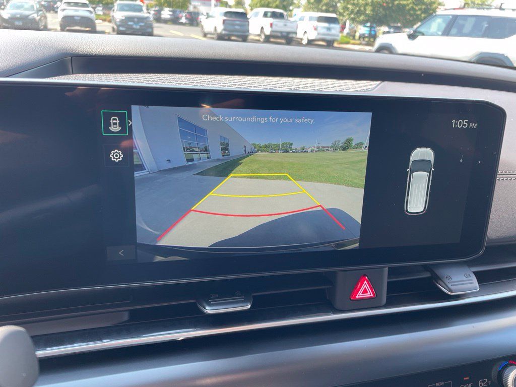 New 2027 Kia Carnival FWD image 21