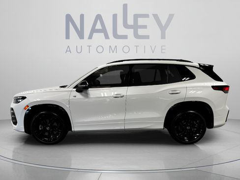 Used 2025 Volkswagen Tiguan SE R-Line AWD/4WD image 2