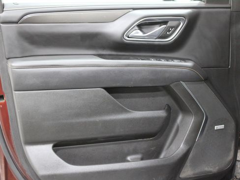 Used 2023 GMC Yukon XL AT4 w/ AT4 Premium Package image 6