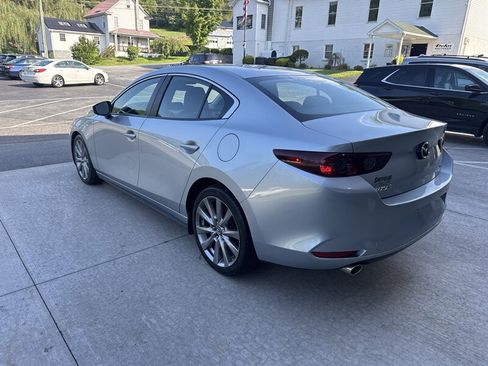 Used 2019 MAZDA MAZDA3 Sedan w/ Select Package FWD image 6