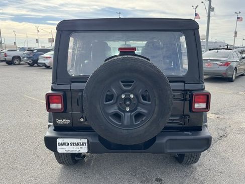 Used 2019 Jeep Wrangler Unlimited Sport image 5