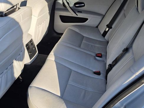 Used 2008 BMW M5 RWD image 11