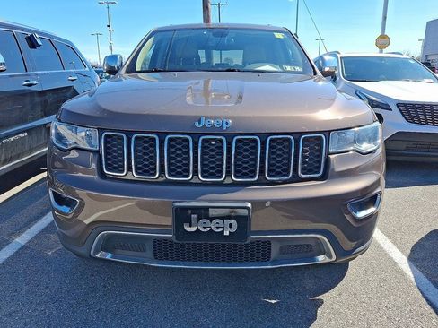 Used 2018 Jeep Grand Cherokee Limited image 2