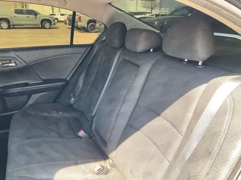 Used 2017 Honda Accord EX image 18